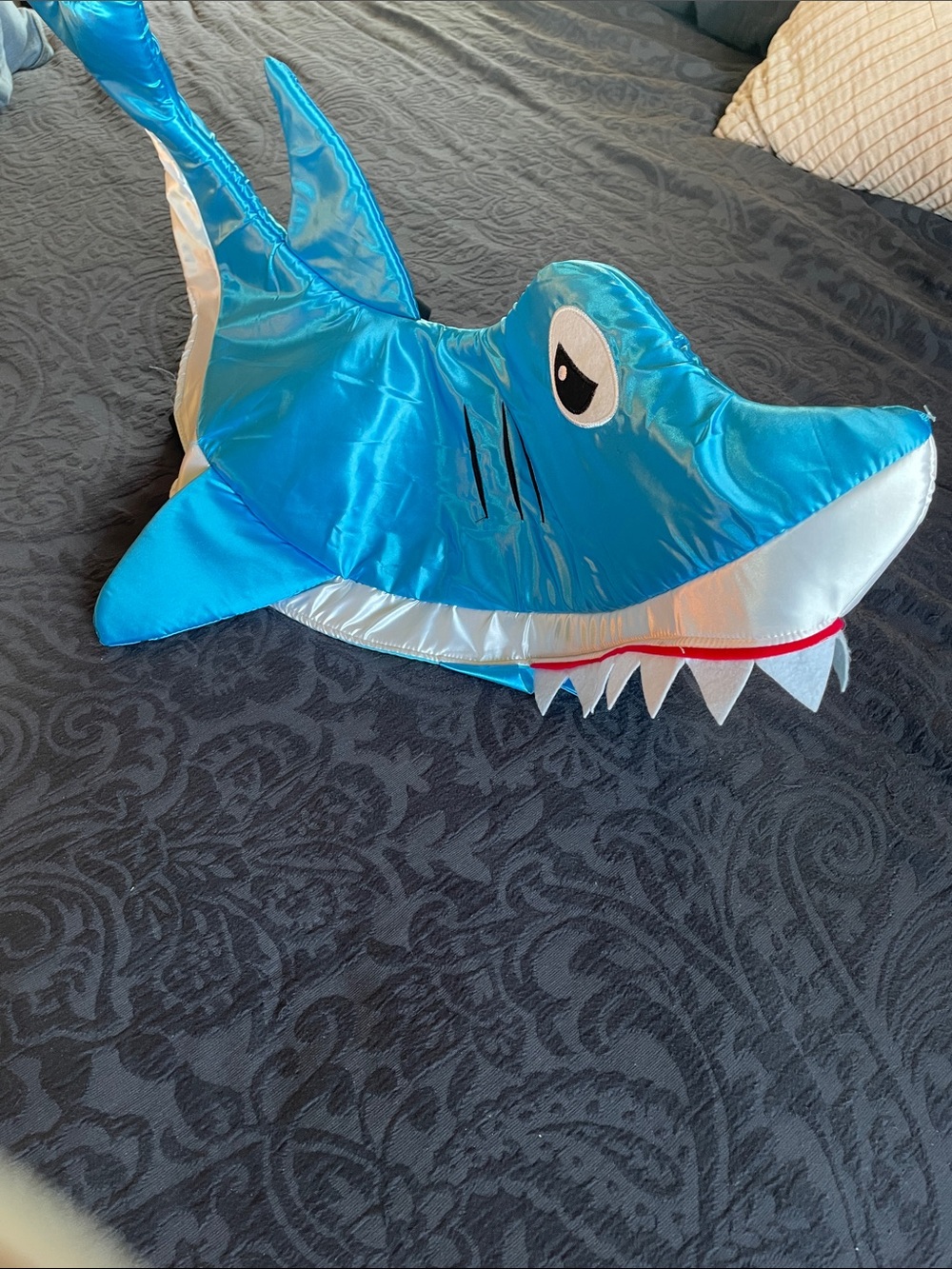 Dog Halloween costume SHARK attaches in 2 places - fits medium sized dog - Picture 2 of 4